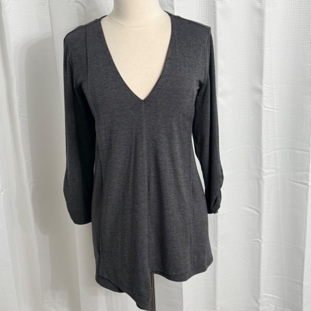 New Directions Women's 3/4 Sleeve‎ V-Neck Asymmetrical Hem Blouse
